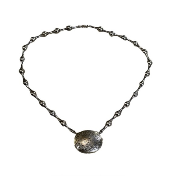 Vtg 1973 Estee Lauder Moonsilver Perfume Solid holder Necklace